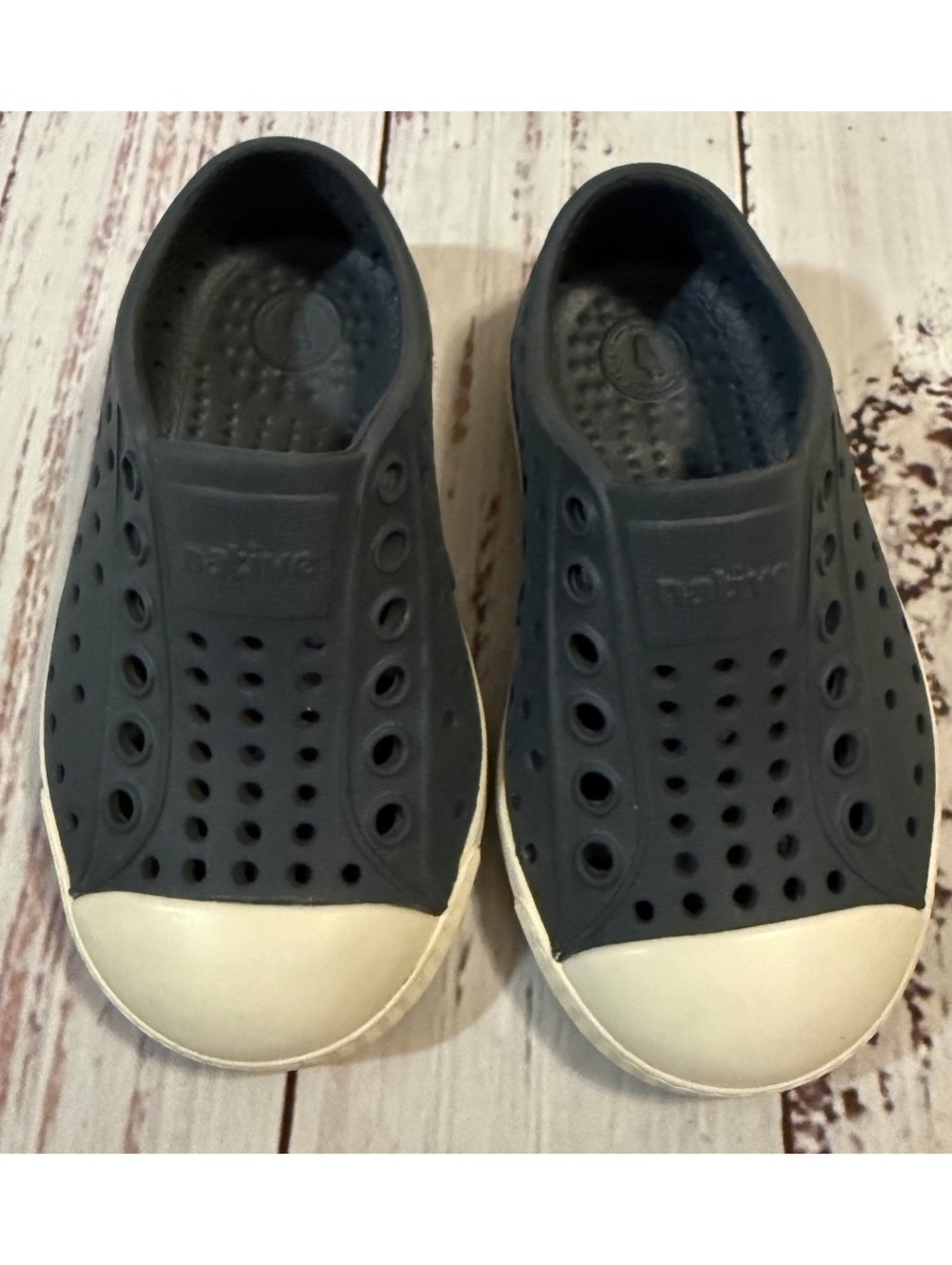 Jefferson Natives Charcoal Gray & Cream Shoes C5